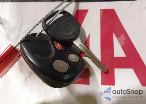 2004 Chevrolet Avalanche 1500 из США, поврежденный, VIN 3GNEC12TX4G286197